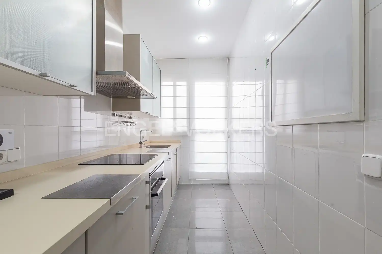 Kitchen of Flat for sale in Valencia  with Air Conditioner, Heating and Furnished