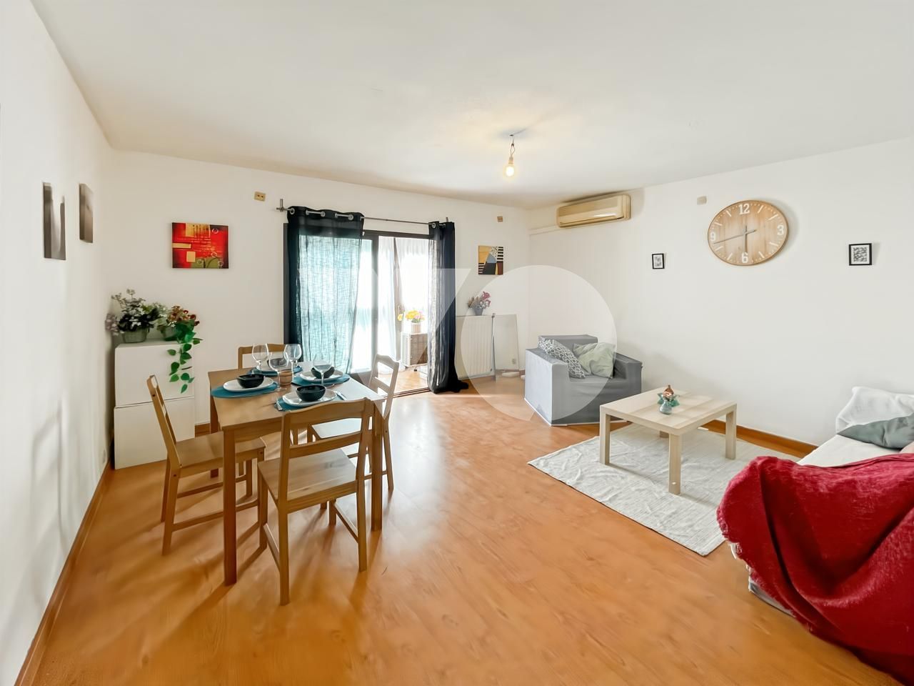 Sala d'estar de Apartament en venda en Coslada amb Calefacció, Terrassa i Moblat