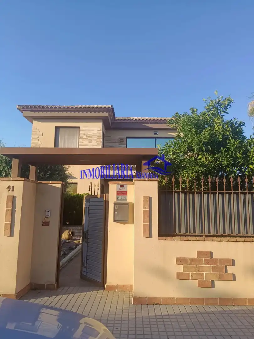 Villa mit Pool zum Verkauf in La Carlota, imagen 3