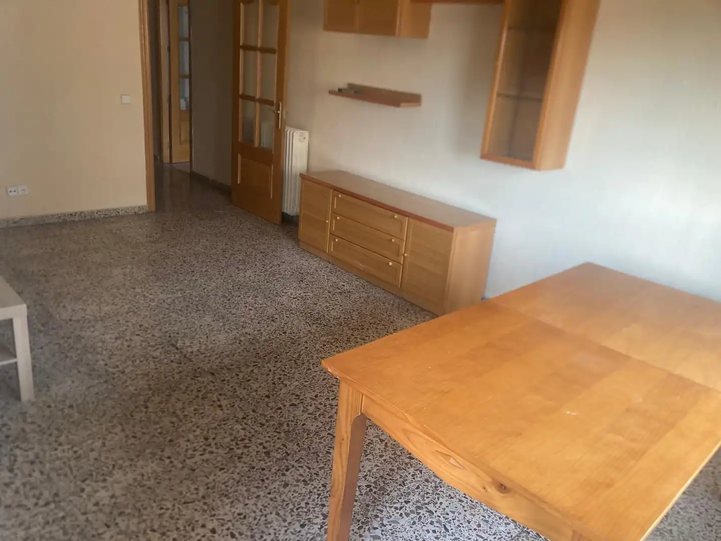 Comedor de Piso en venta en Toledo con Calefacción, Balcón y Piscina comunitaria