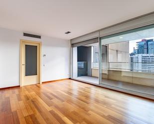 Sala d'estar de Pis en venda en Sant Adrià de Besòs amb Aire condicionat, Calefacció i Jardí privat