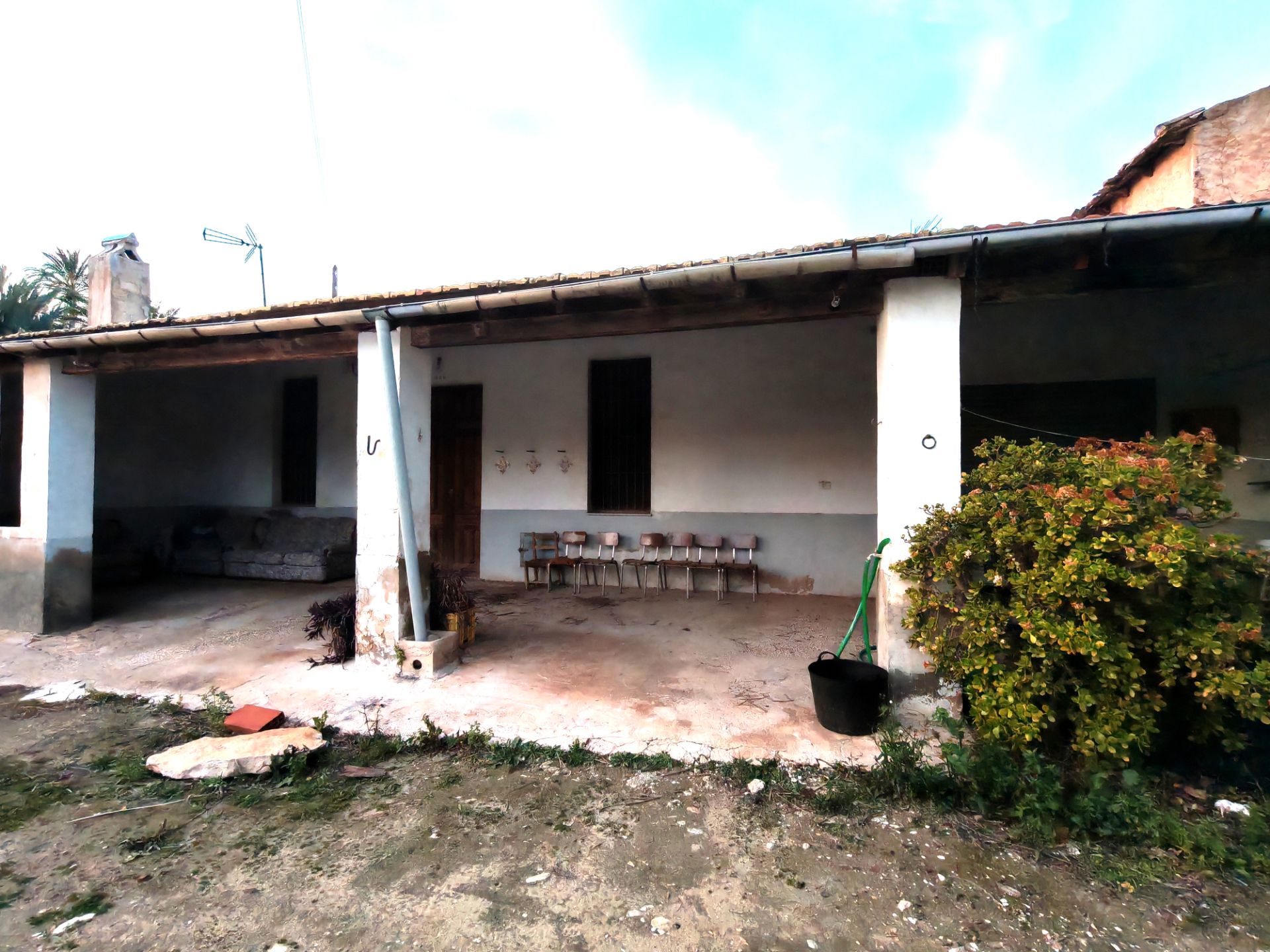 Vista exterior de Casa adosada en venta en Elche / Elx con Jardín privado, Terraza y Trastero