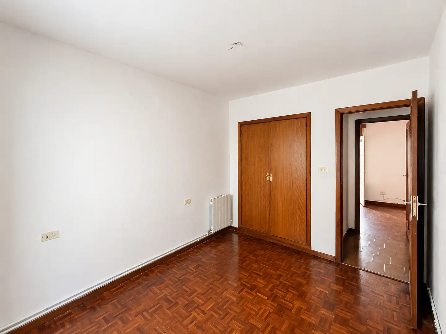 Bedroom of Flat for sale in Vigo   with Heating, Parquet flooring and Balcony