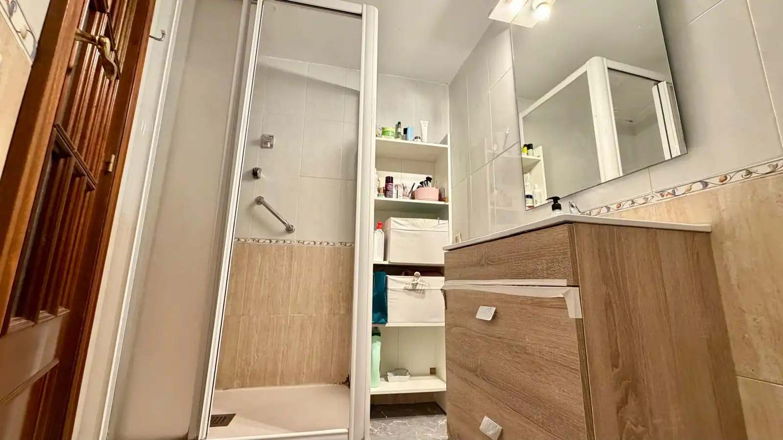 Bathroom of Flat for sale in Esplugues de Llobregat  with Heating, Terrace and Balcony