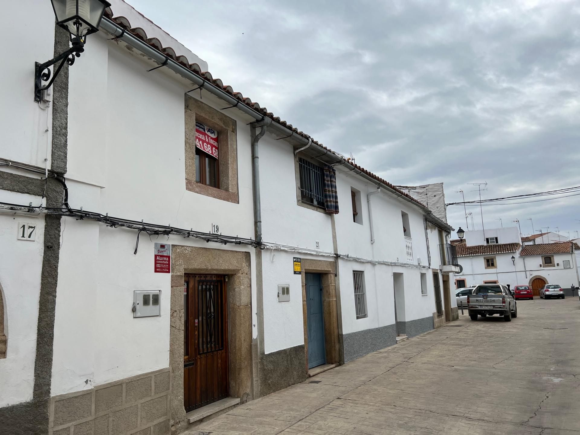 Vista exterior de Casa o xalet en venda en Valencia de Alcántara