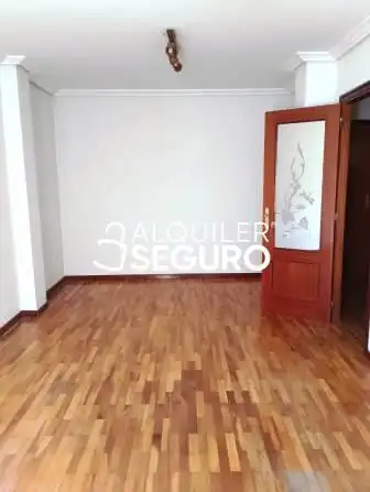 Bedroom of Flat for rent in Valladolid  with Heating, Terrace and Swimming Pool