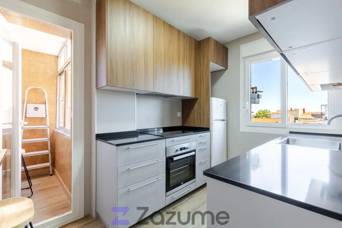 Kitchen of Flat for rent in Madrid  with Air Conditioner, Heating and Terrace