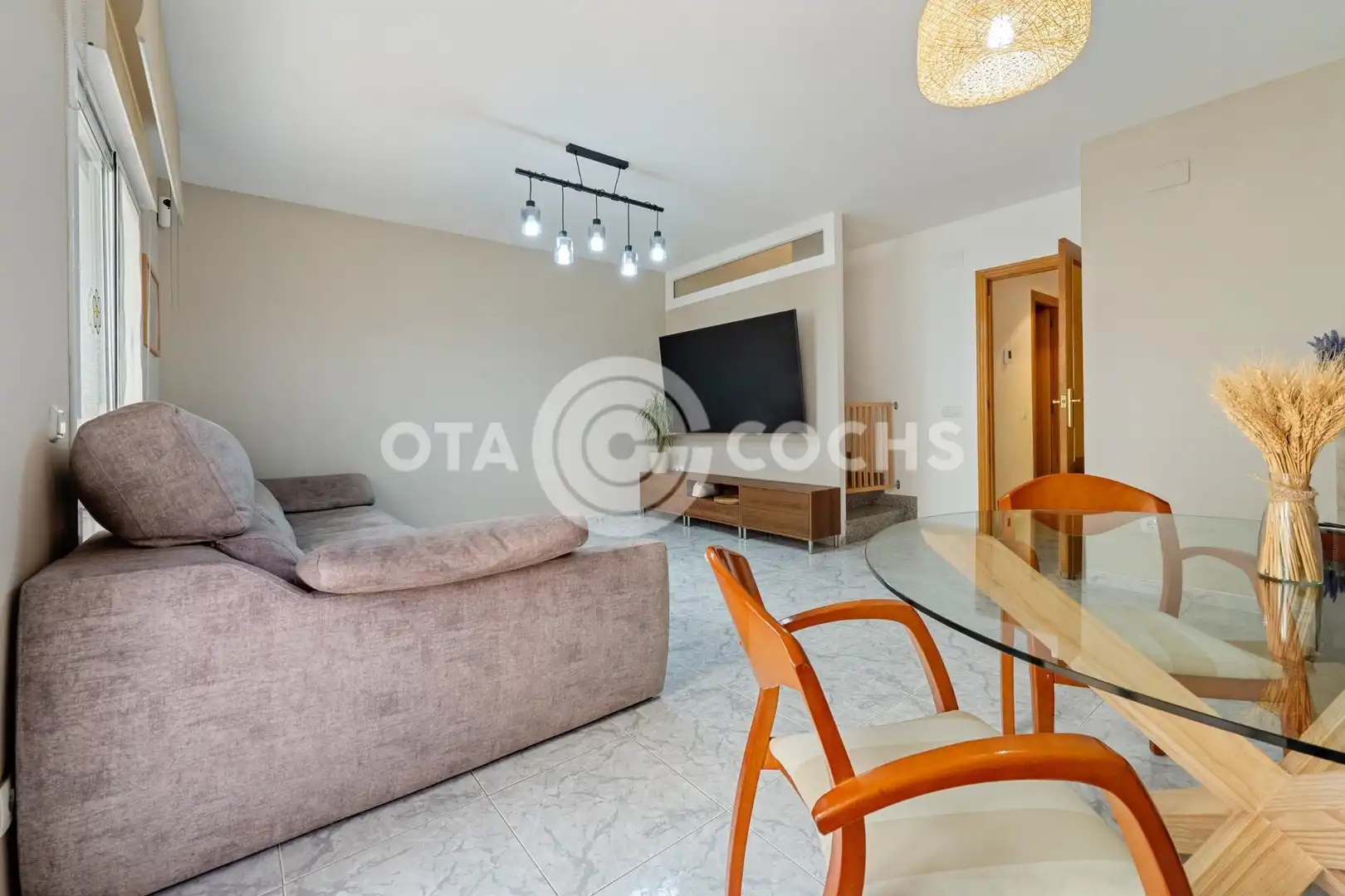 Sala d'estar de Casa adosada en venda en Reus amb Aire condicionat, Calefacció i Jardí privat