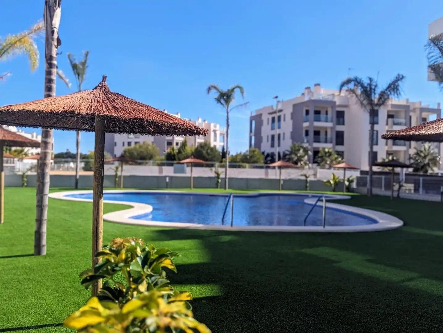 Piscina de Àtic en venda en Orihuela amb Aire condicionat, Jardí privat i Piscina