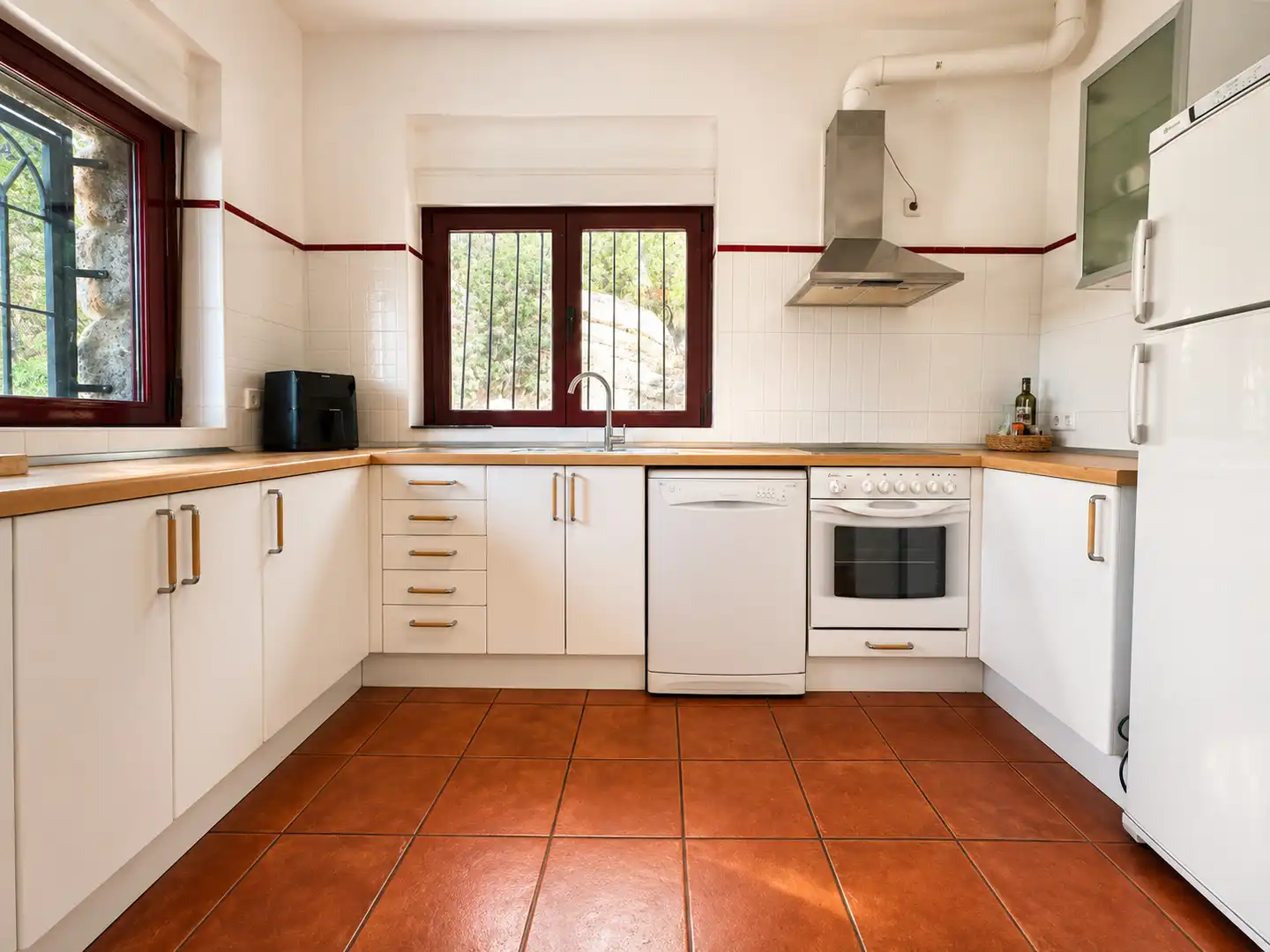 Kitchen of Houses for sale in Hoyo de Manzanares  with Air Conditioner, Private garden and Swimming Pool