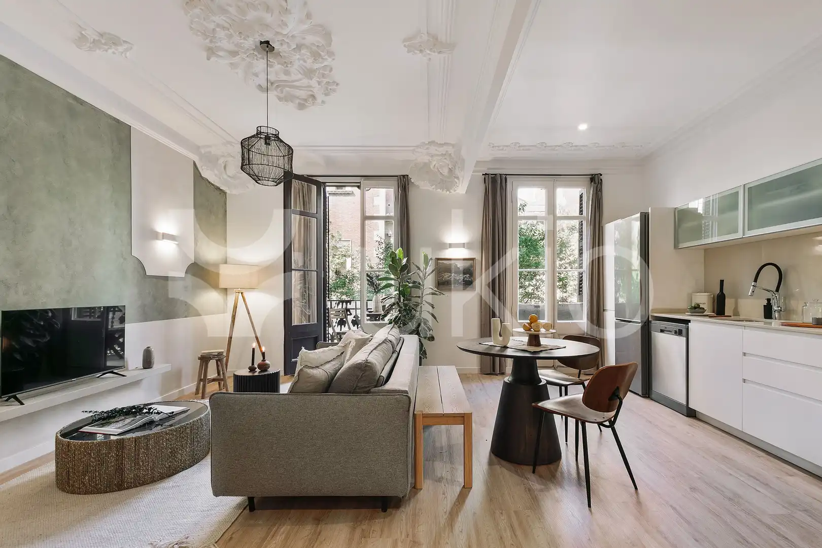 Sala de estar de Estudio de alquiler en Barcelona con Aire acondicionado, Calefacción y Amueblado