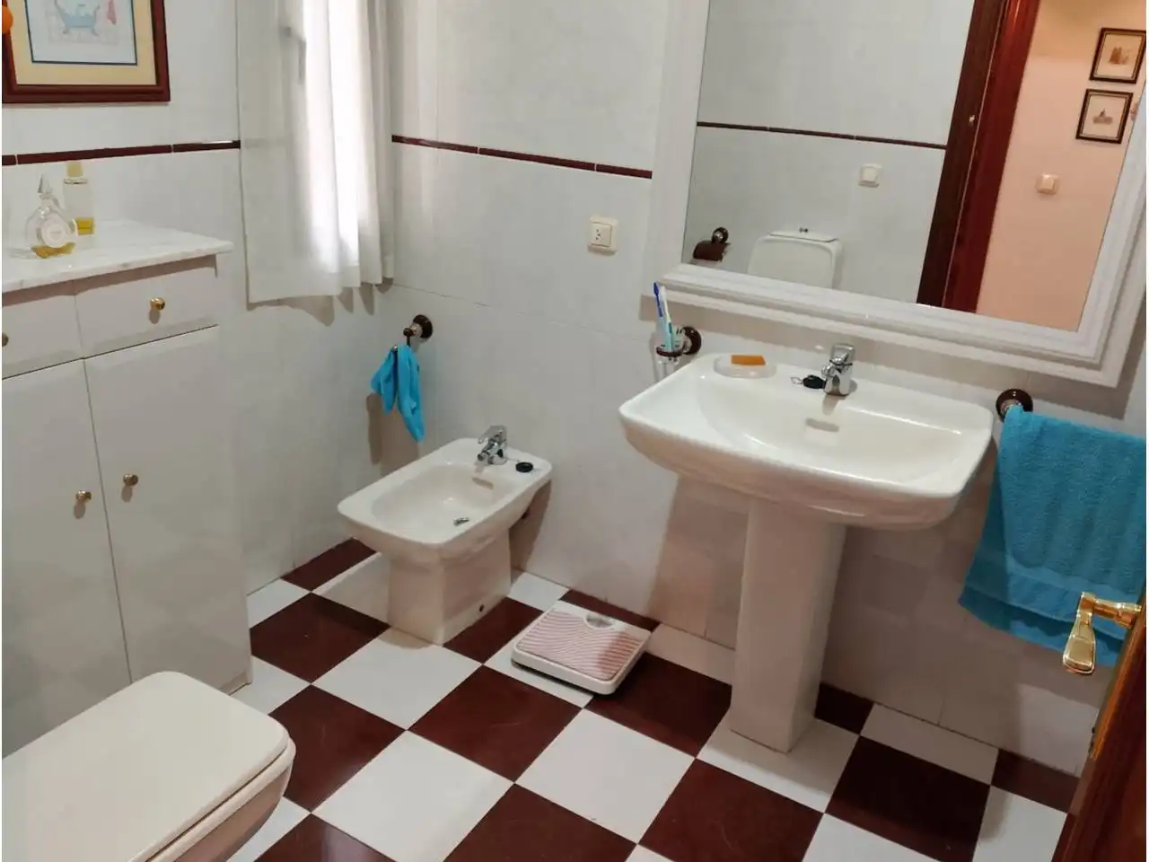 Baño de Piso en venta en La Solana   con Calefacción, Parquet y Terraza