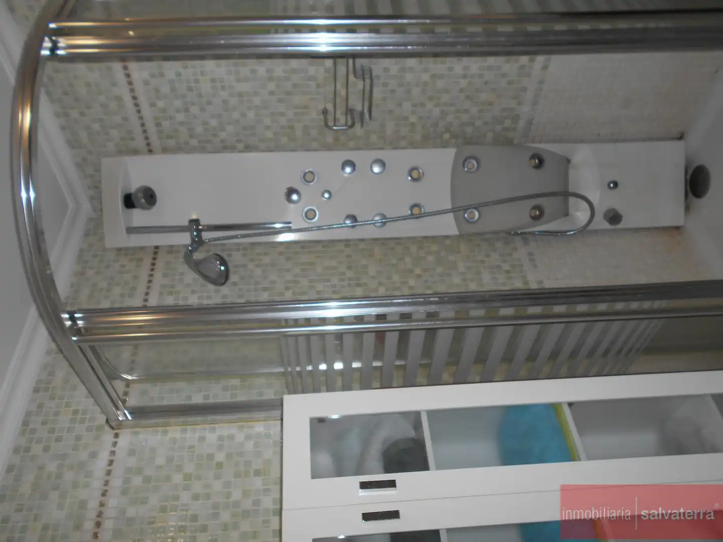 Bathroom of Flat for sale in Teis
