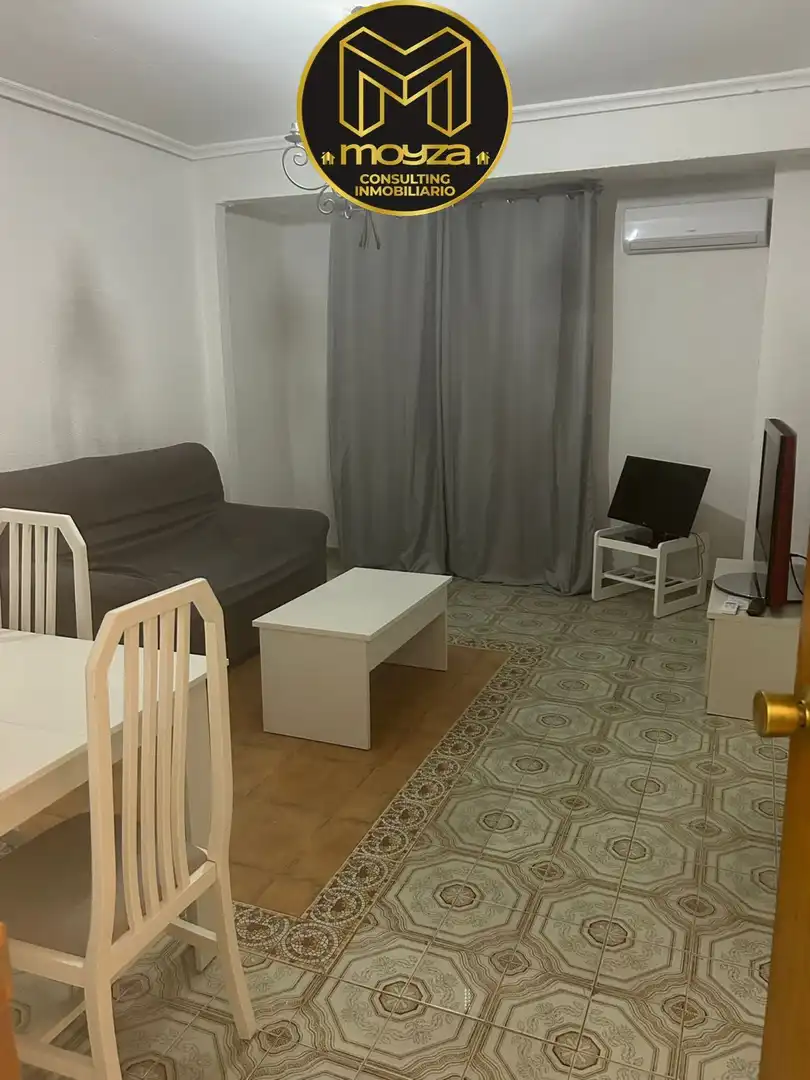 Sala d'estar de Pis en venda en Linares amb Aire condicionat i Calefacció