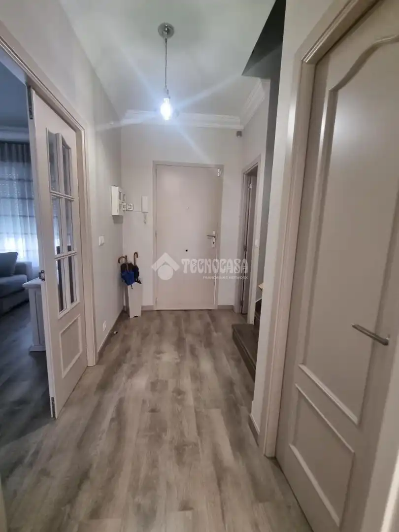Casa aparellada en venda a Morón de la Frontera, imagen 4