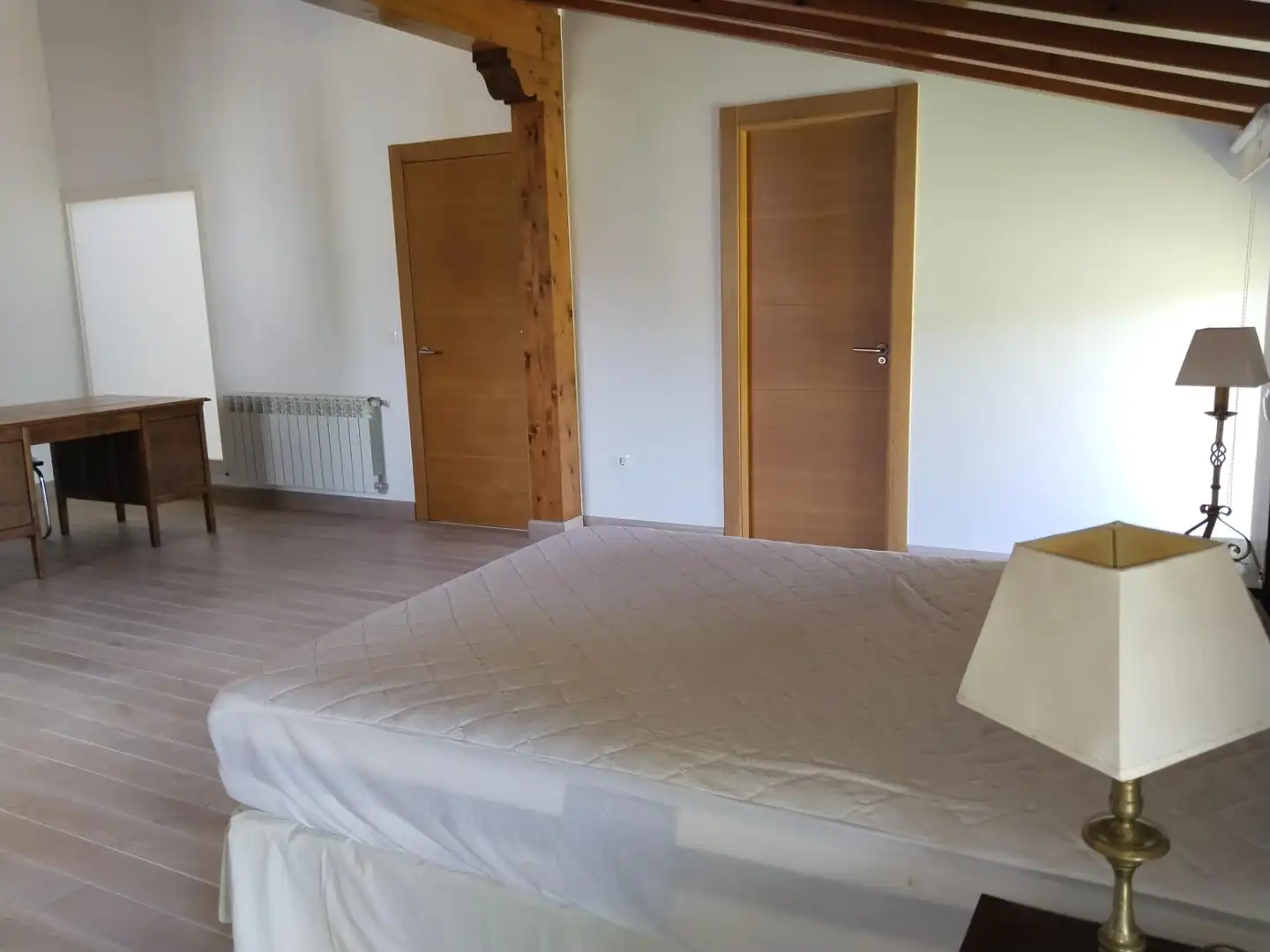 Dormitori de Casa o xalet de lloguer en Molledo amb Calefacció, Jardí privat i Terrassa