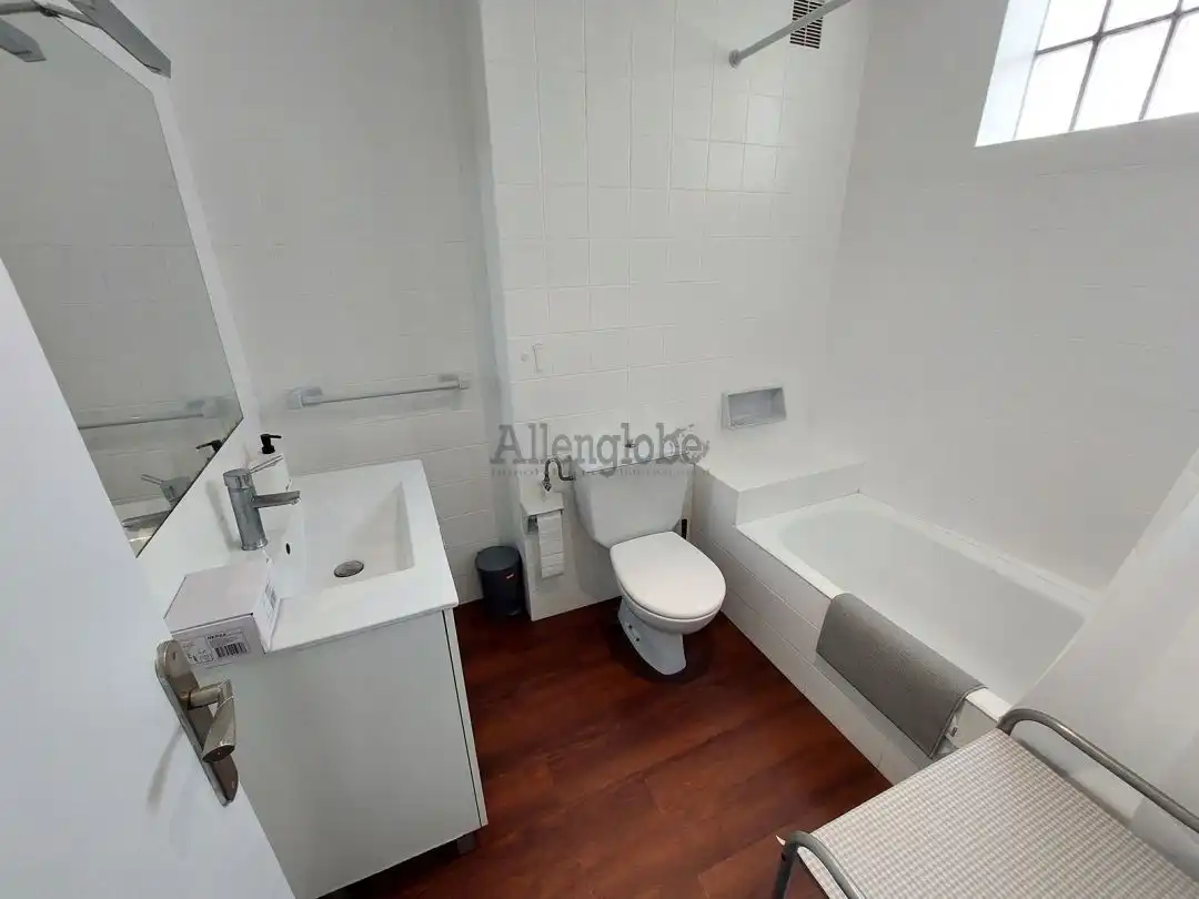 Apartament de lloguer a Calle Martínez Marina, Fontán