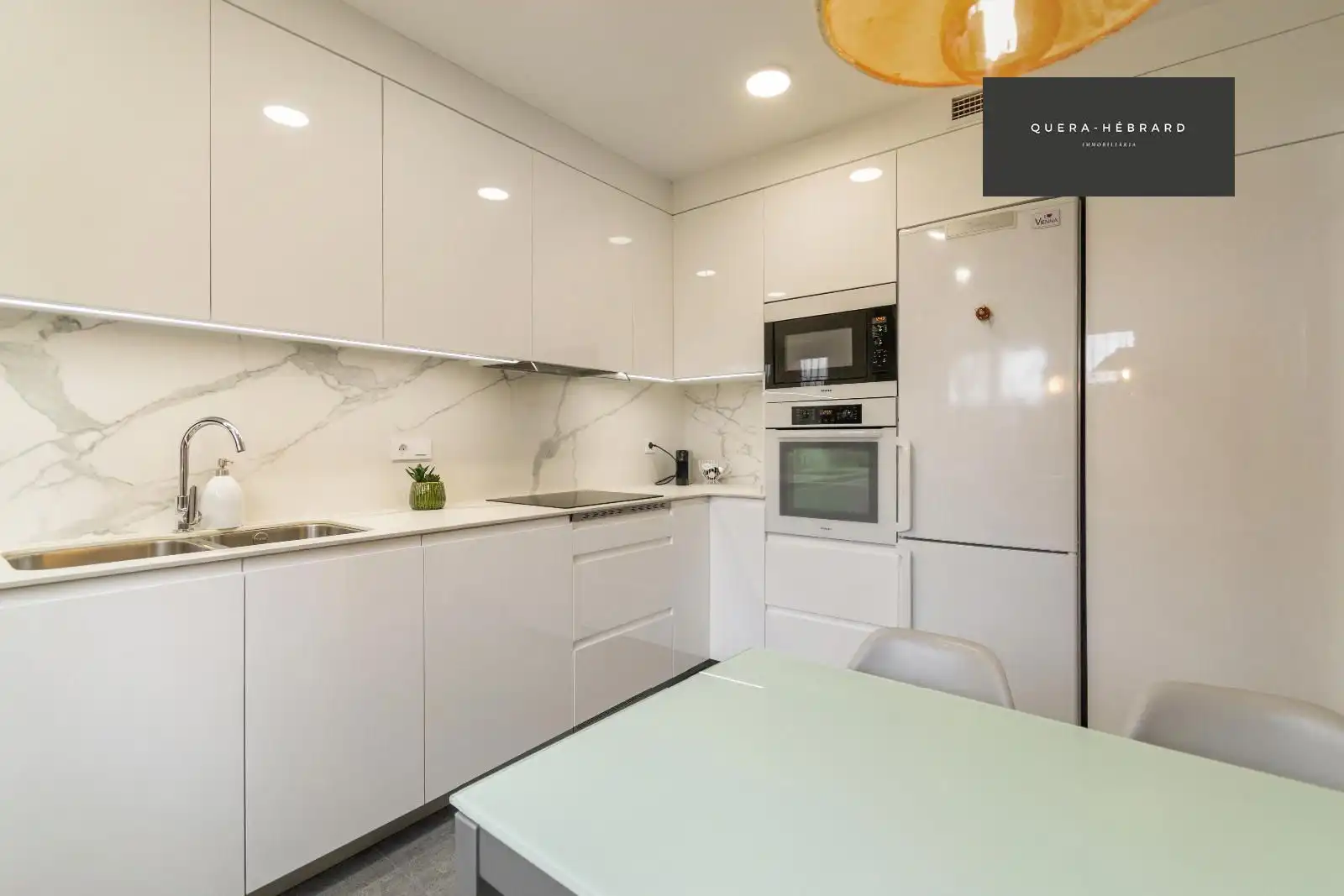 Cocina de Casa adosada en venta en Rubí con Aire acondicionado, Calefacción y Parquet
