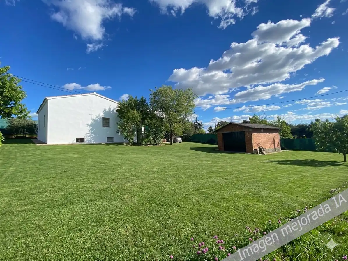 Finca rústica en venta en Carranque con Jardín privado, Terraza y Amueblado