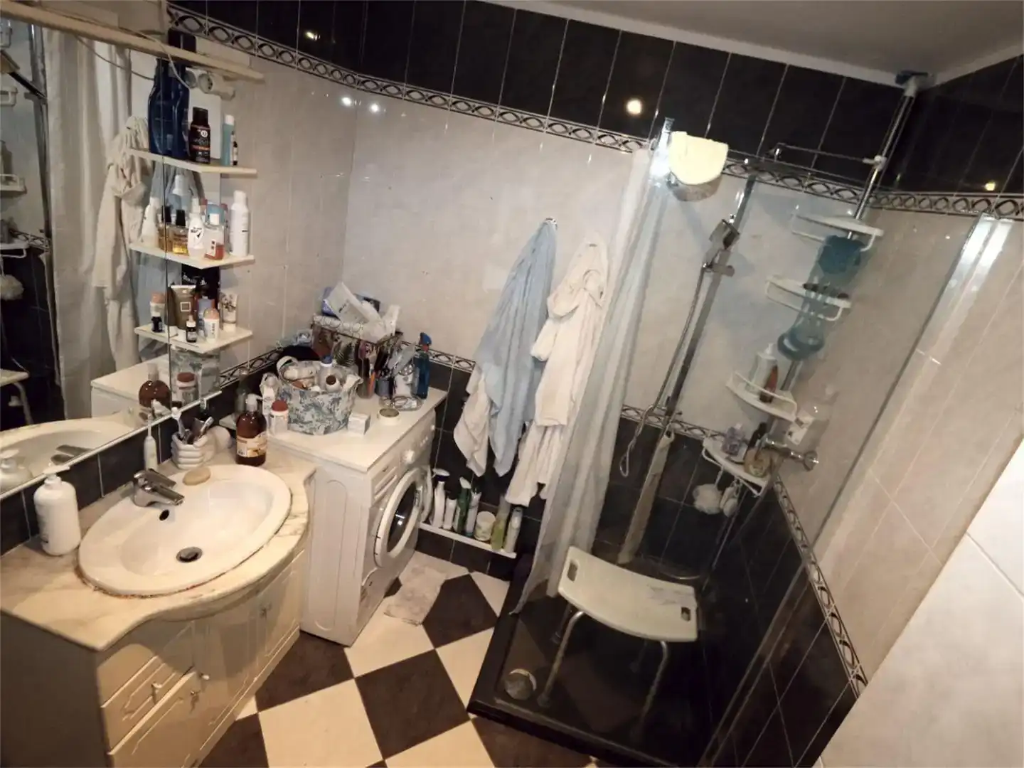 Bathroom of Flat for sale in Cuenca  with Private garden and Furnished