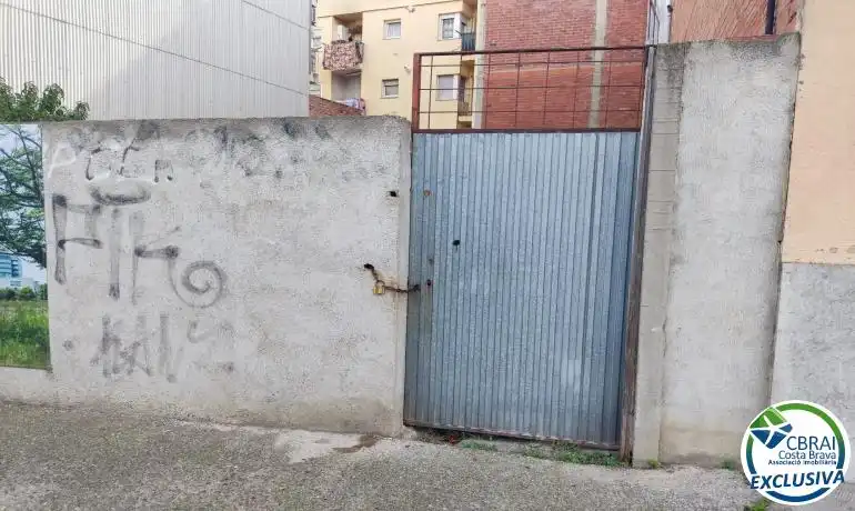 Wohnbaugrundstück zum Verkauf in Carrer de Tapís
