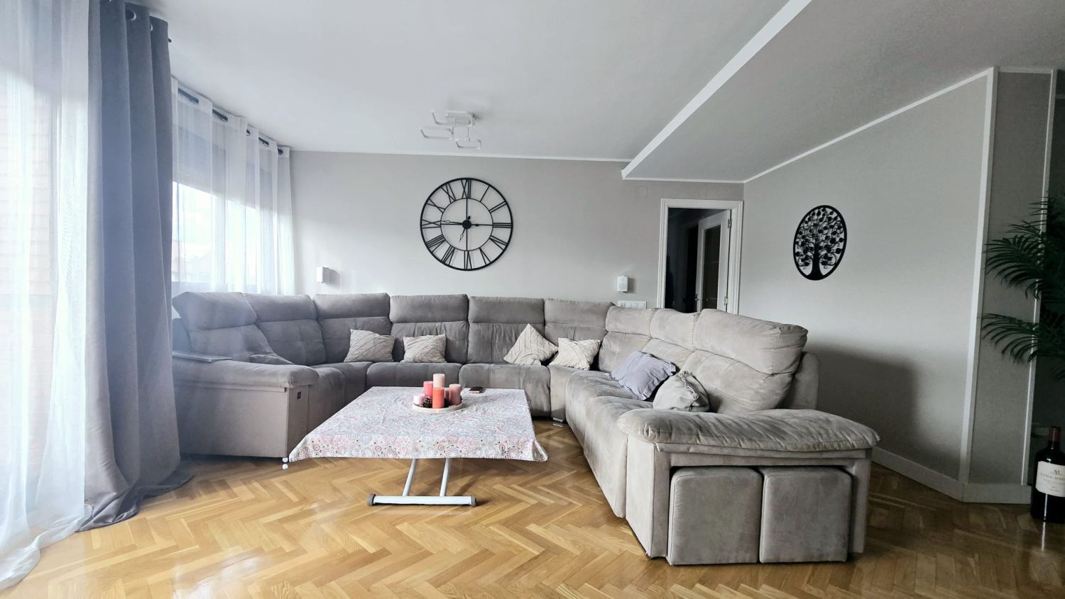 Living room of Flat for sale in Alcorcón  with Air Conditioner, Heating and Parquet flooring