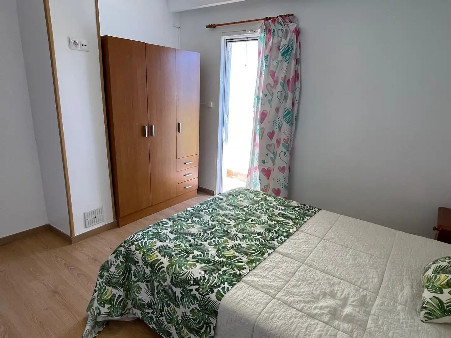 Habitación de Casa o chalet de alquiler en Santa Pola con Aire acondicionado, Amueblado y Piscina comunitaria