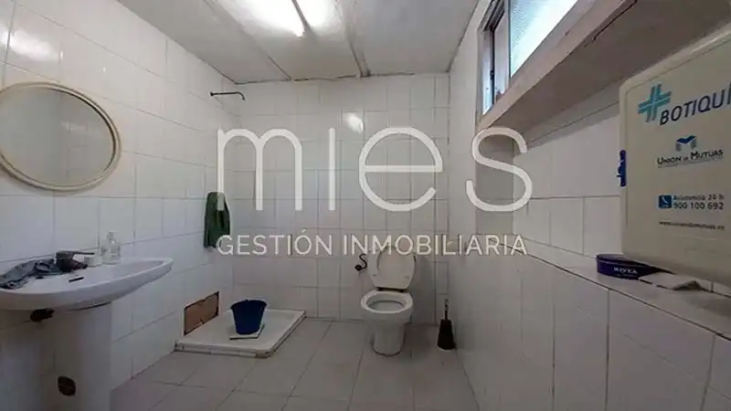 Baño de Edificio en venta en Benetússer
