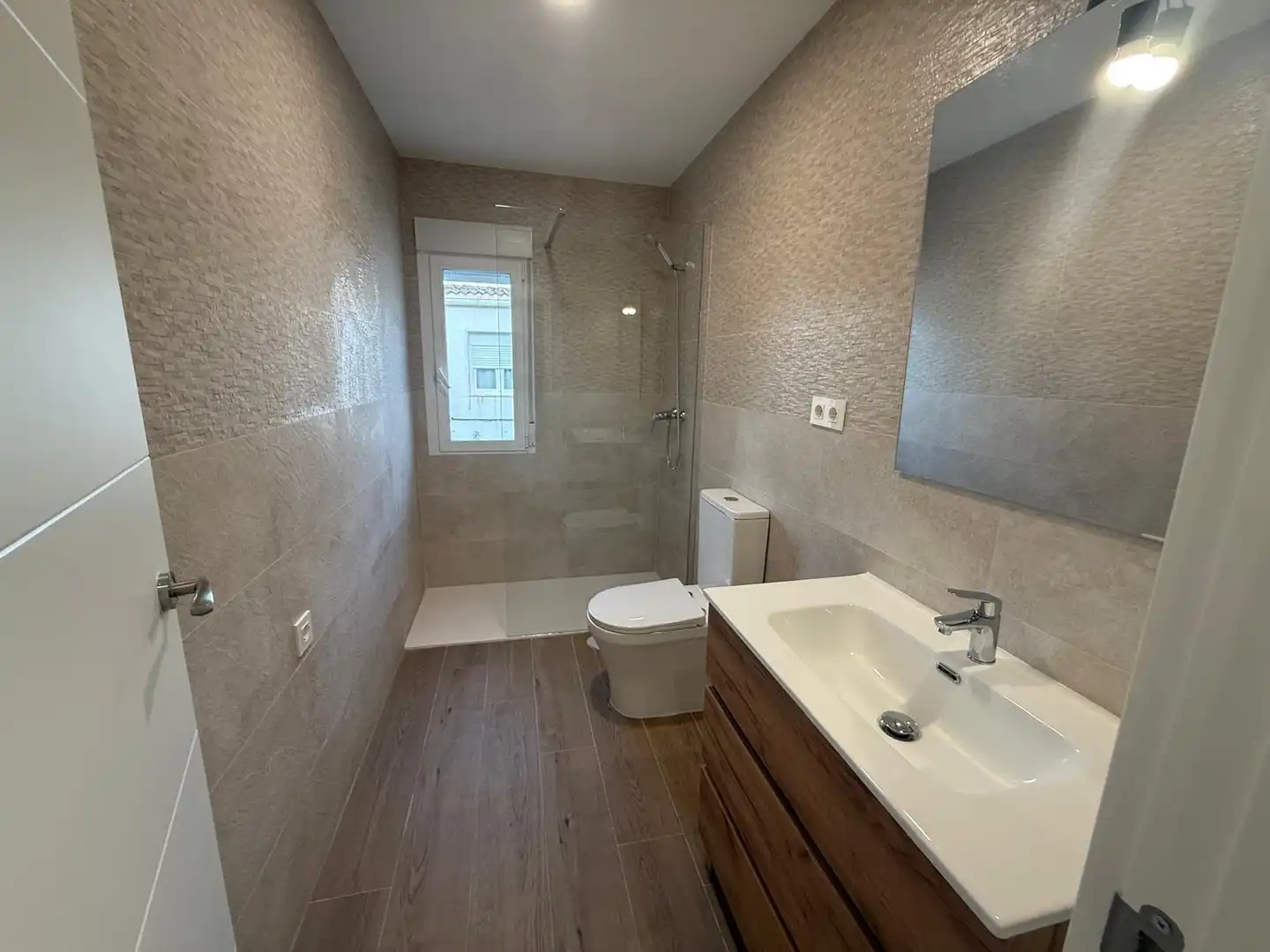 Bathroom of Flat for rent in Valdilecha  with Air Conditioner, Heating and Balcony