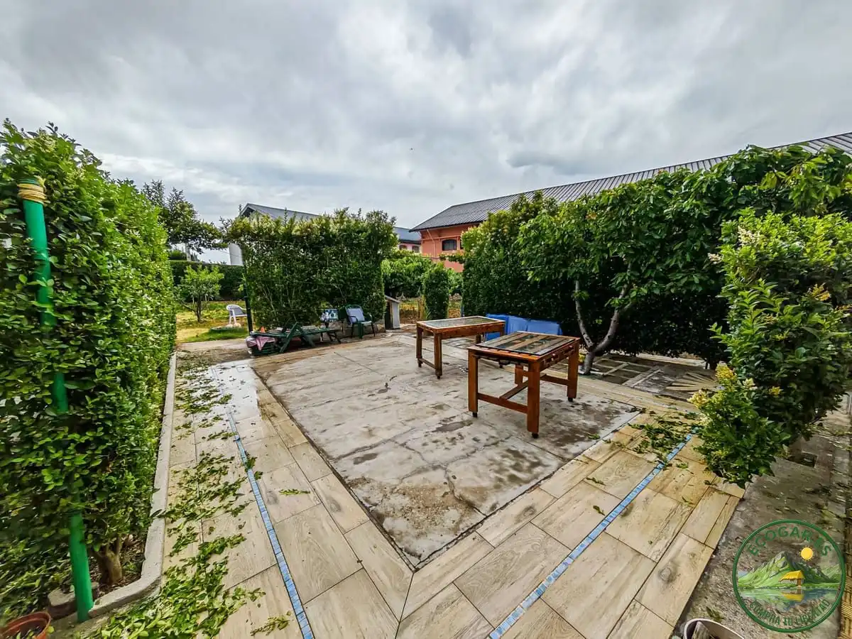Terrassa de Casa o xalet en venda en Cacabelos amb Calefacció, Jardí privat i Terrassa