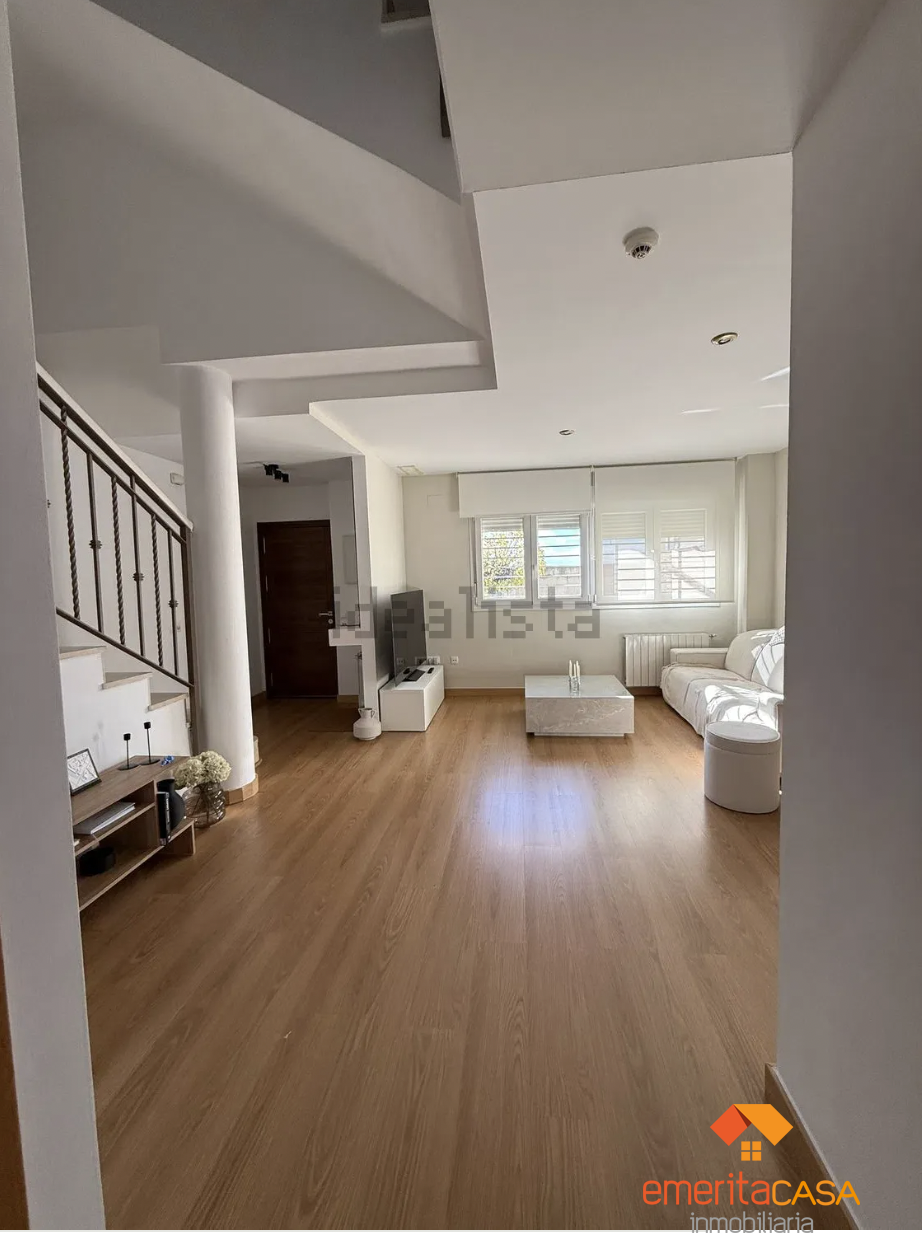 Sala d'estar de Casa o xalet en venda en Mérida amb Aire condicionat, Calefacció i Traster