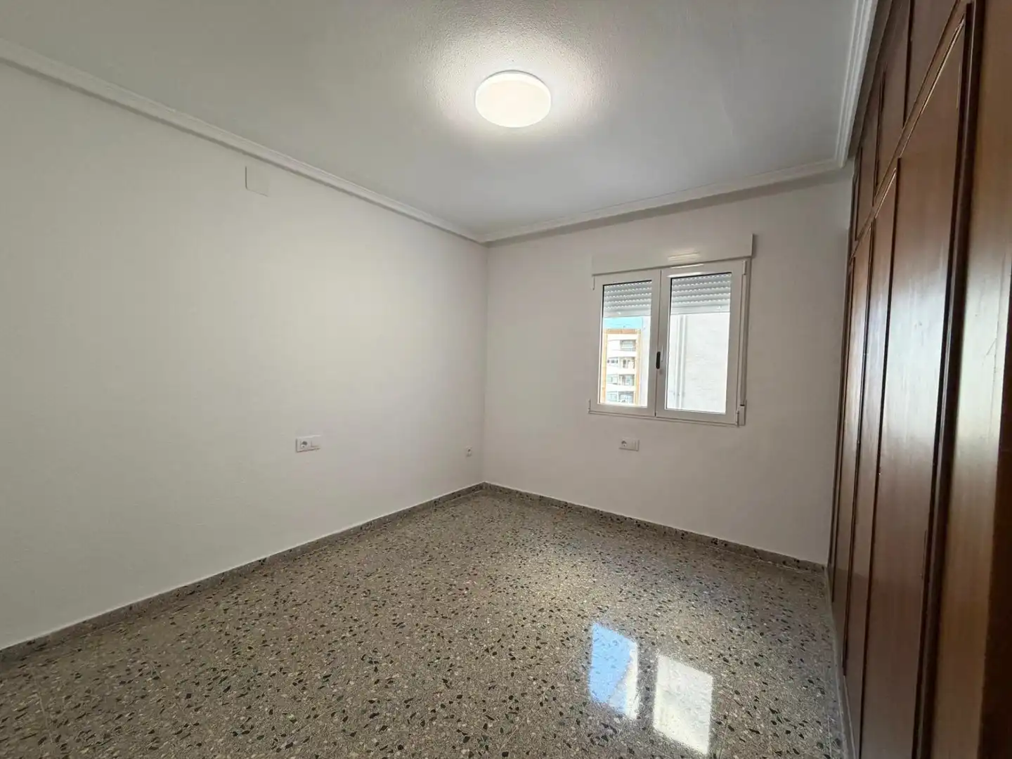Flat for rent in Avenida AL VEDAT, Centro - Casco antiguo