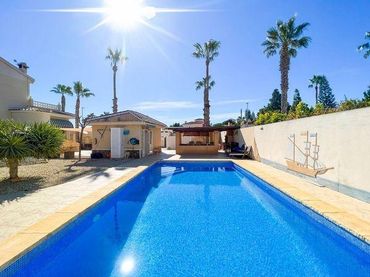 Villa avec piscine à vendre à Ciudad Quesada