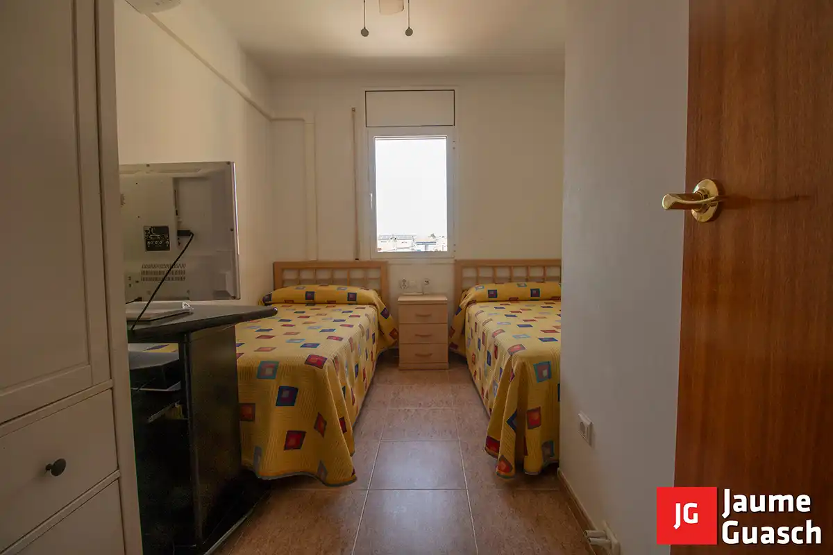 Habitación de Casa adosada en venta en Creixell con Aire acondicionado, Calefacción y Jardín privado