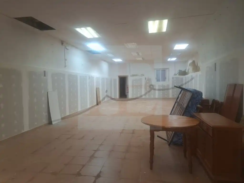 Edificio en venta en Montbrió del Camp