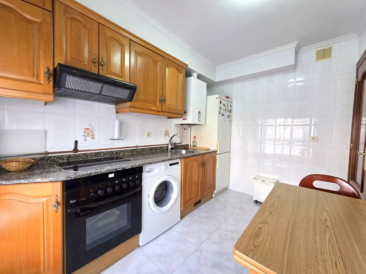 Küche von Wohnung zum Verkauf in Siero mit Heizung, Parkett und Terrasse