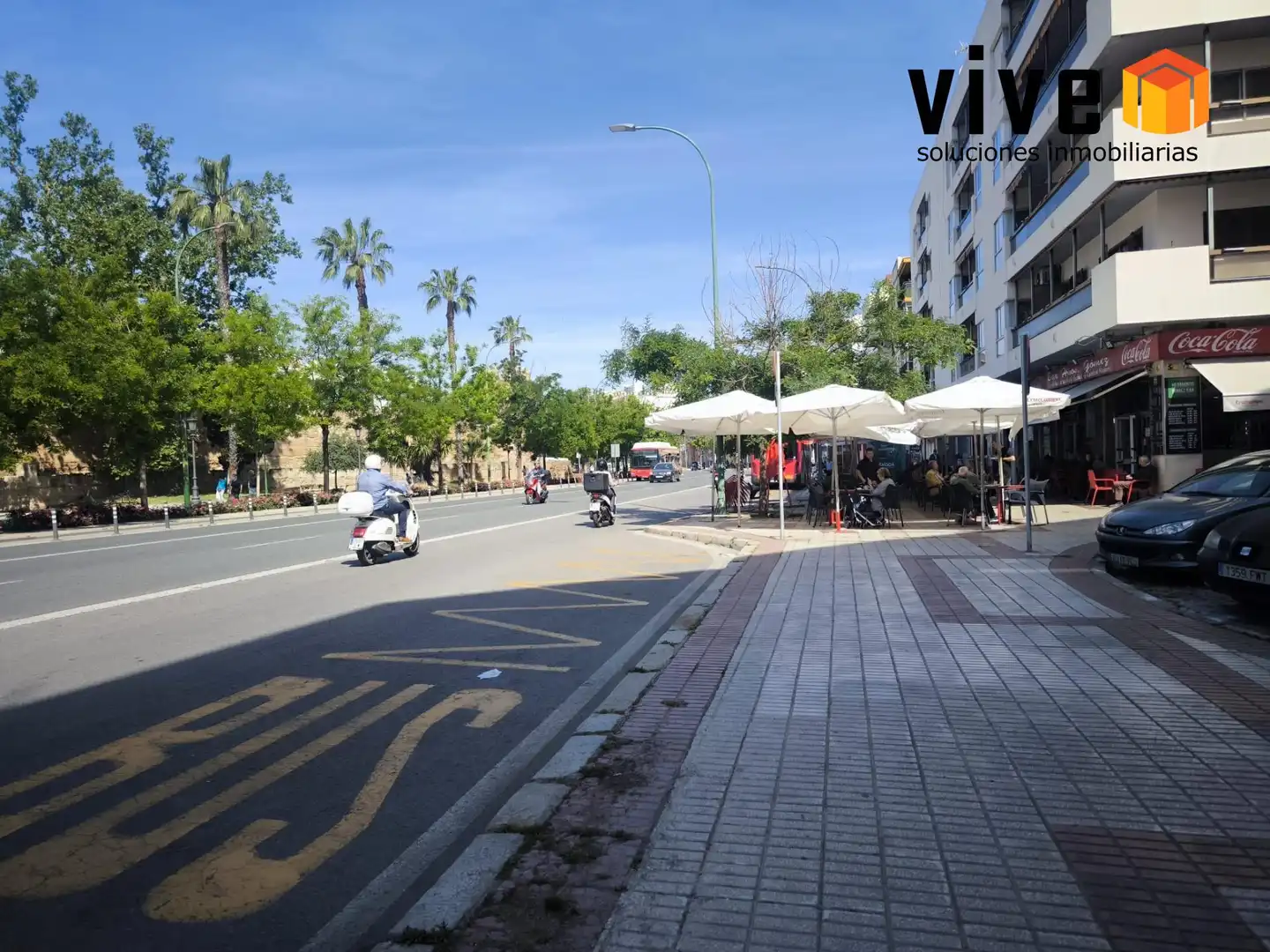 Vista exterior de Pis en venda en  Sevilla Capital amb Aire condicionat i Moblat