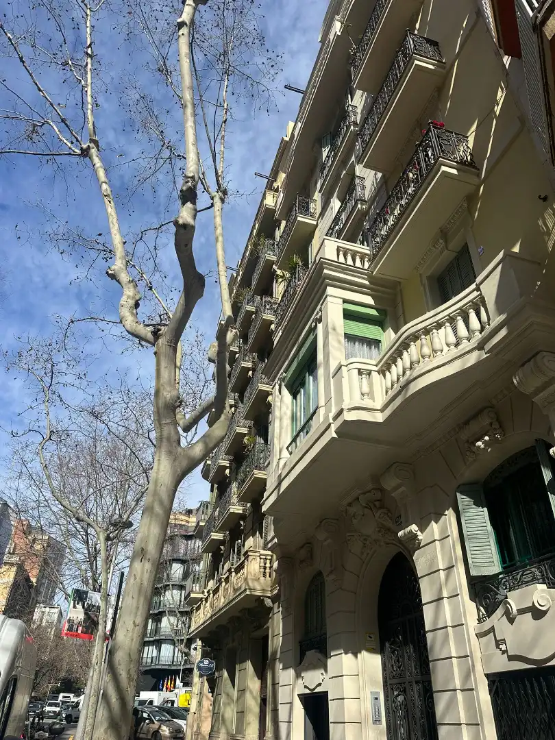Vista exterior de Piso en venta en Barcelona con Aire acondicionado, Calefacción y Trastero