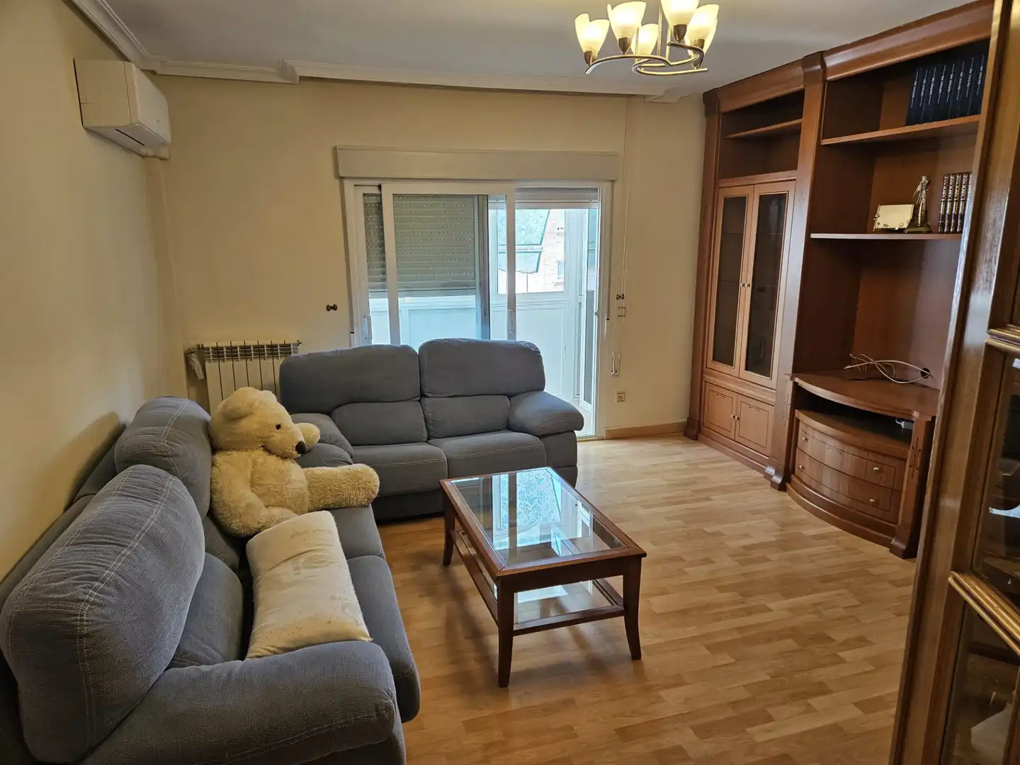 Sala de estar de Piso de alquiler en Alcalá de Henares con Aire acondicionado, Calefacción y Amueblado