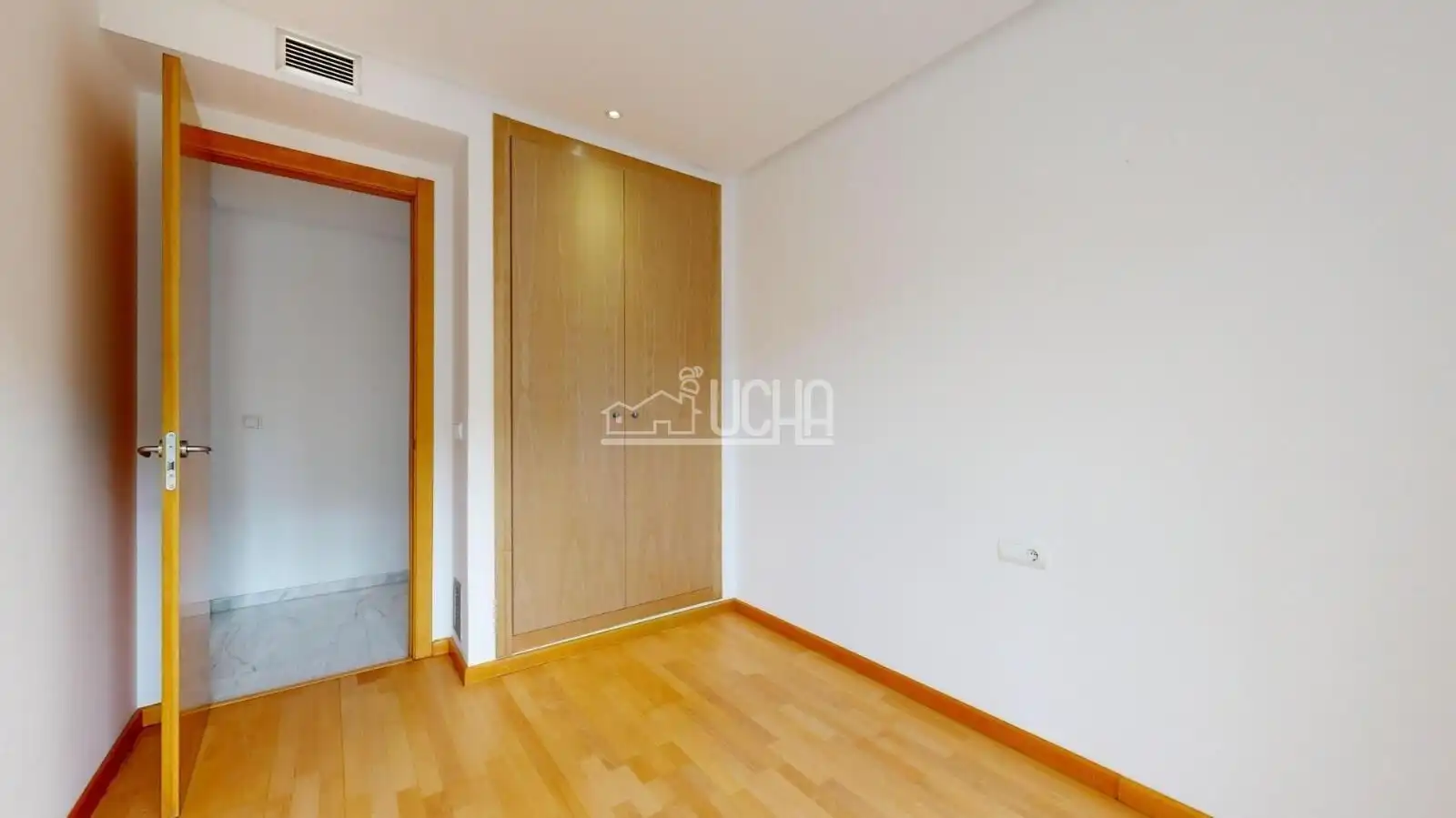 Piso en venta en Calle SAN VICENTE MARTIR, Arrancapins