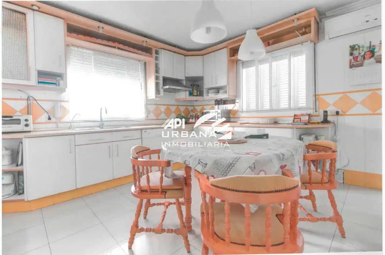 Maison avec jardin à vendre à Calle Pedro de Mena Gutiérrez