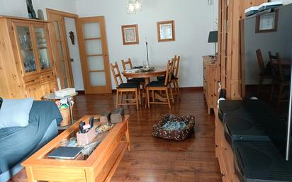 Living room of Flat for sale in Rubí  with Air Conditioner, Heating and Parquet flooring