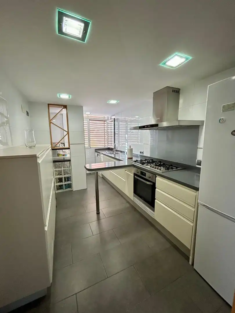 Cuina de Pis en venda en  Valencia Capital amb Aire condicionat i Balcó