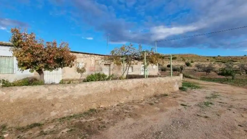 Maison rustique avec piscine à vendre à Poblado Galifa 141