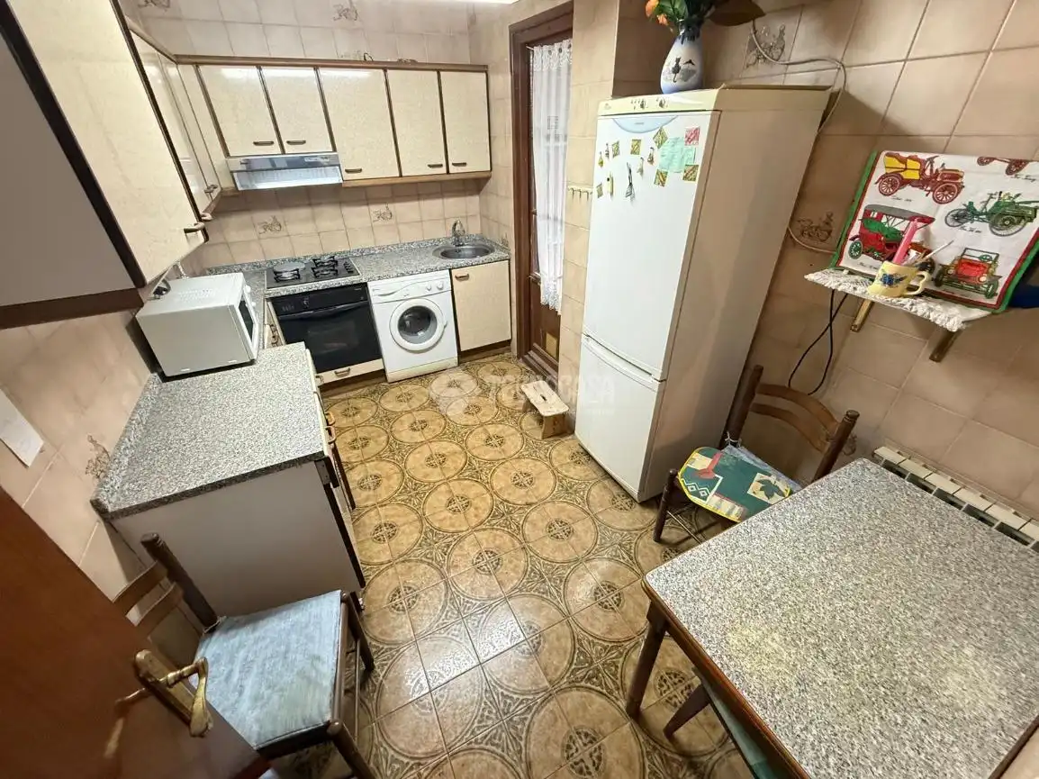 Kitchen of Flat for sale in Zaragoza  with Heating
