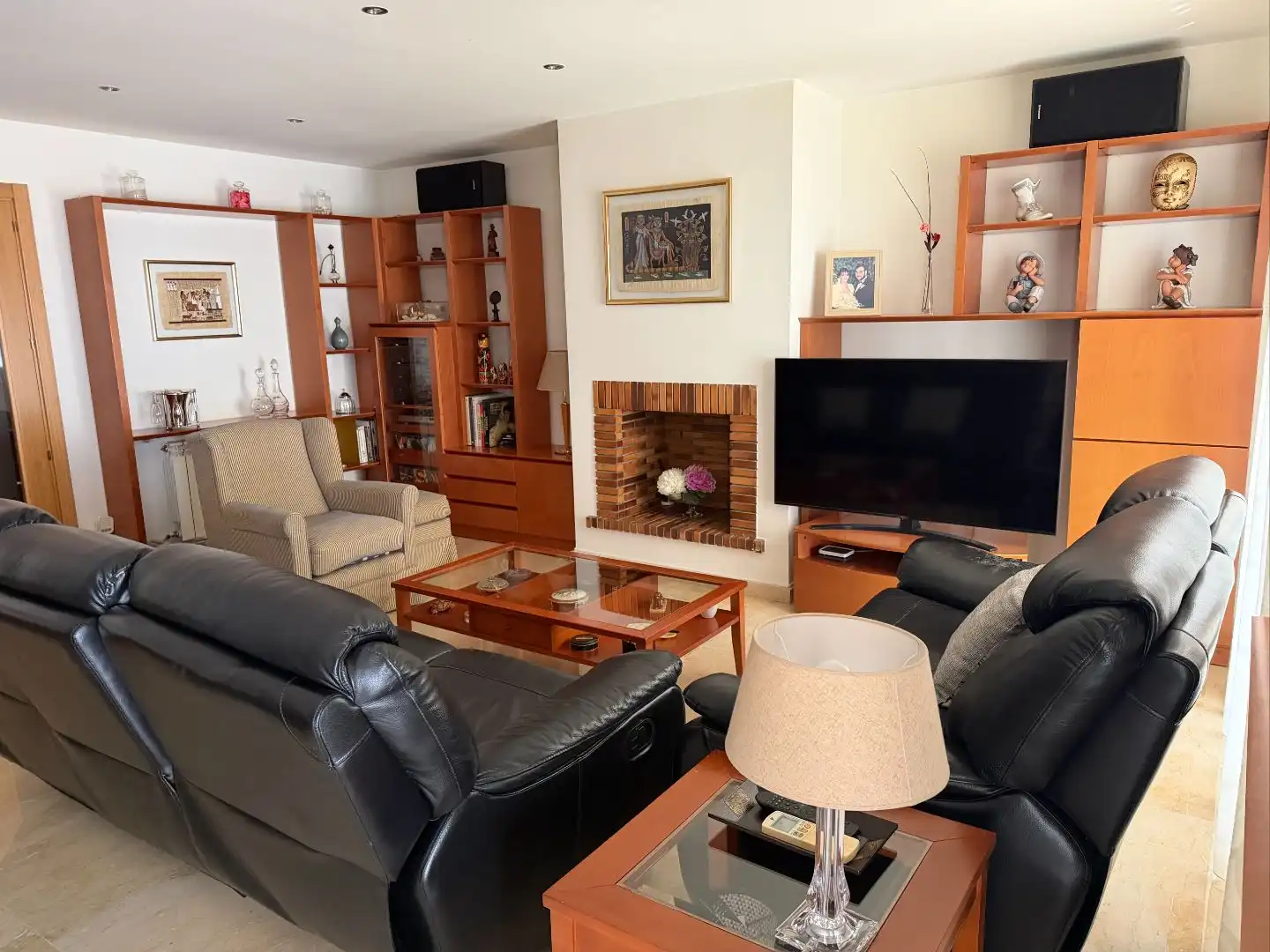 Sala d'estar de Casa o xalet en venda en Montserrat - Parque Empresarial