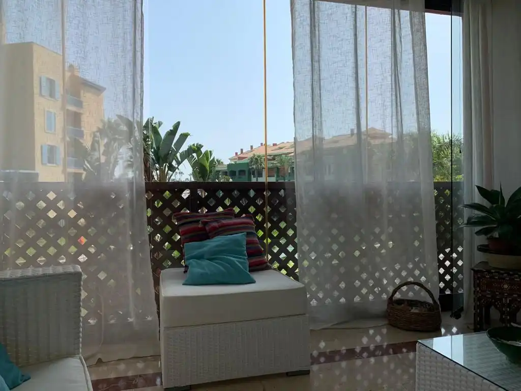 Terraza de Apartamento en venta en Sotogrande con Aire acondicionado, Calefacción y Jardín privado