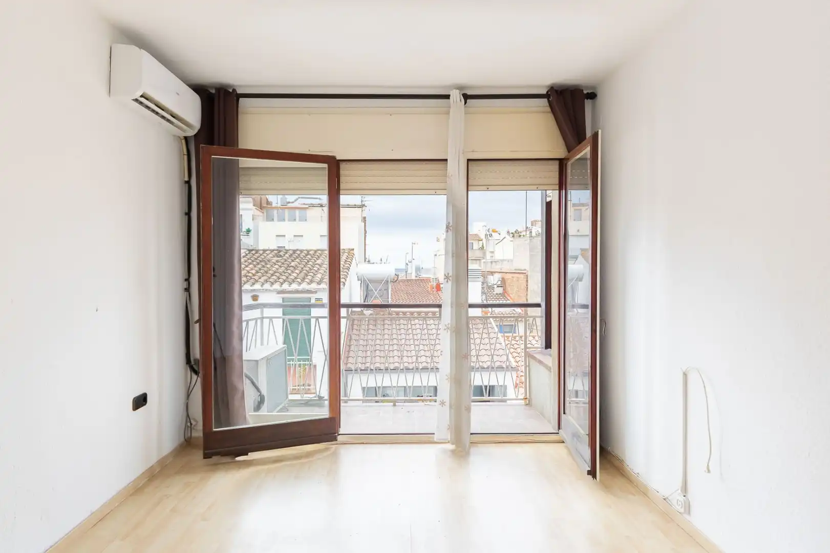 Balcony of Duplexes for sale in Badalona  with Air Conditioner