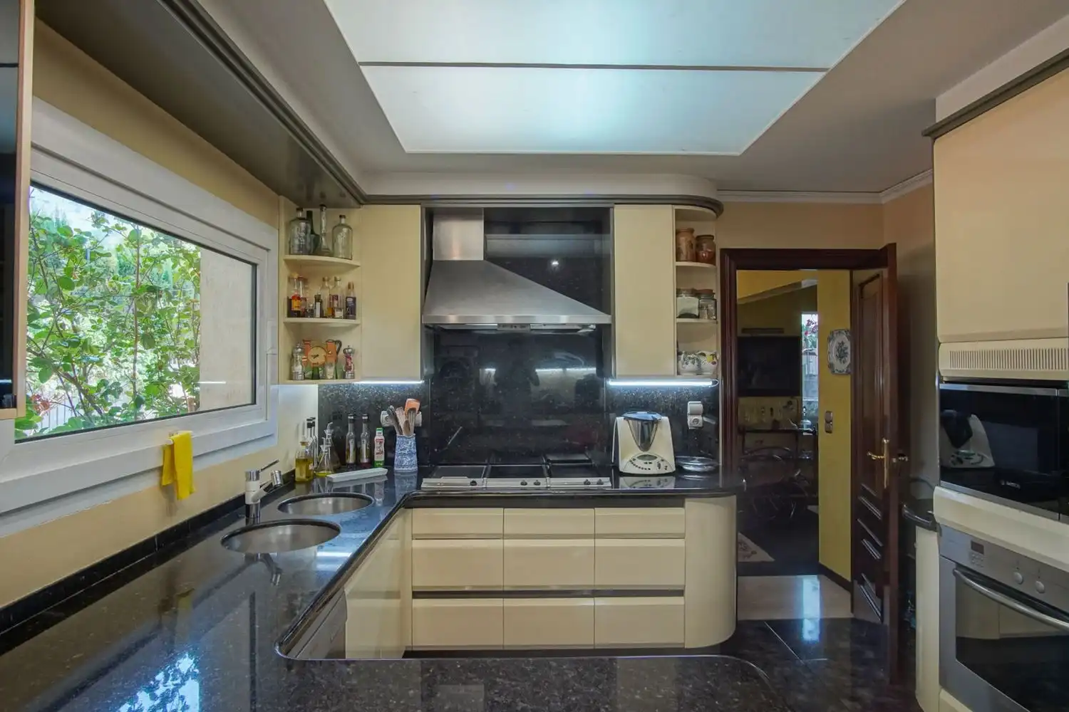 Cocina de Casa o chalet en venta en Dénia con Aire acondicionado, Calefacción y Terraza
