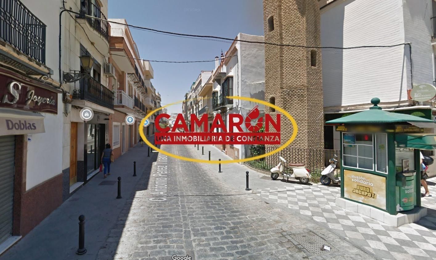 Vista exterior de Garaje en venta en Coria del Río